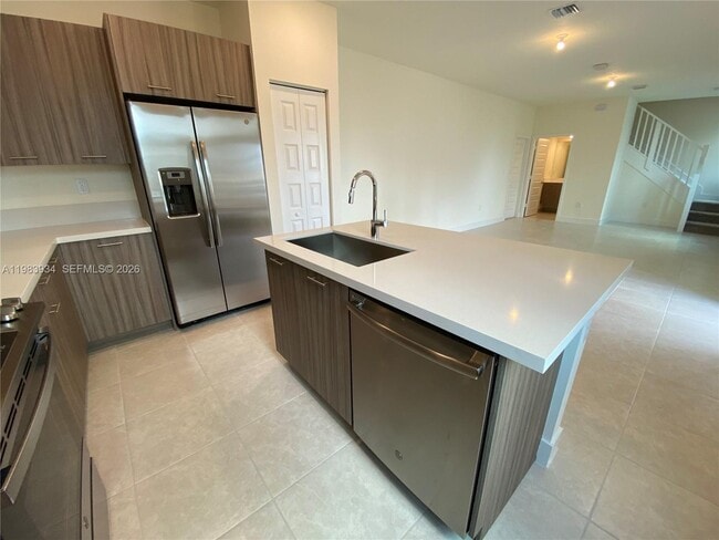 Building Photo - 8379 Central Park Blvd