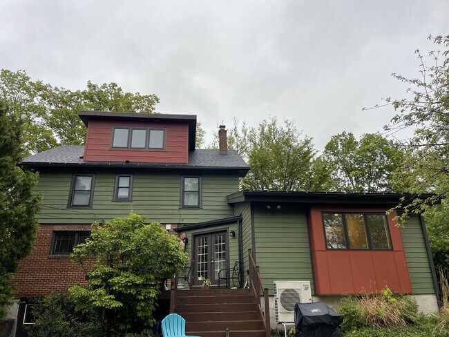 Foto del edificio - 723 W Foster Ave