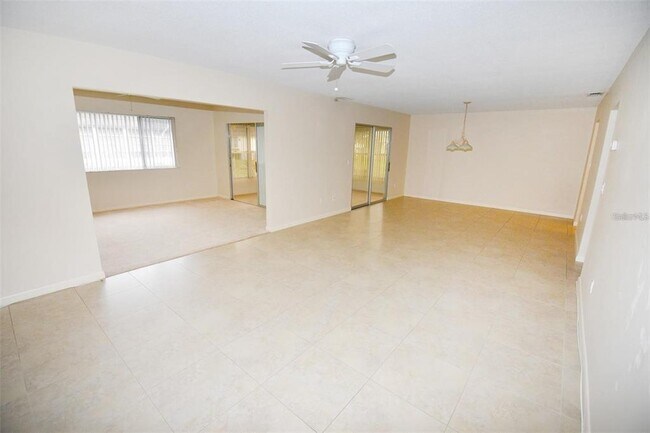 Foto del edificio - 3961 Ashwood Ln