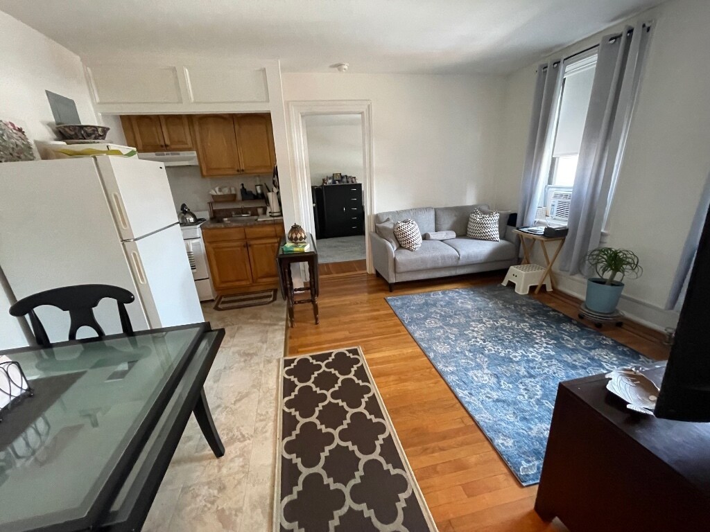 Primary Photo - 32-15 35th St