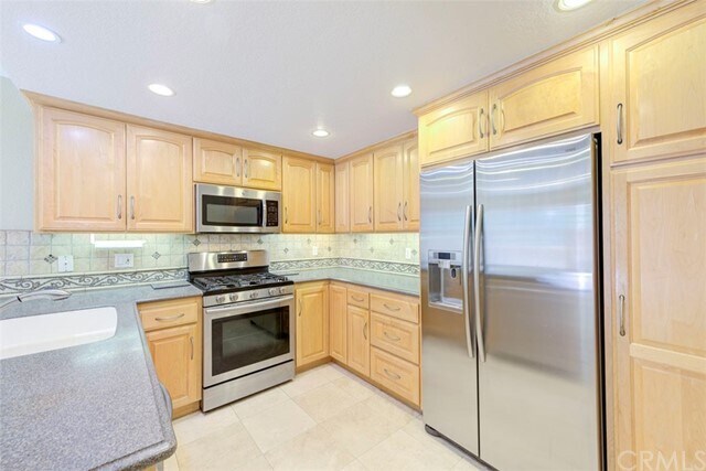 Building Photo - 6511 E Camino Vista