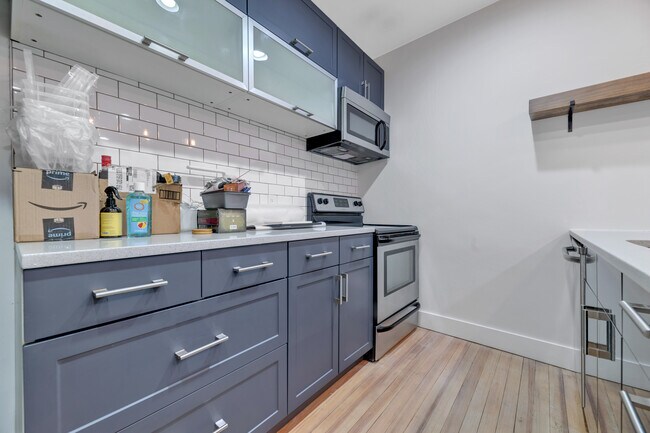 Building Photo - 1806 6th St NW