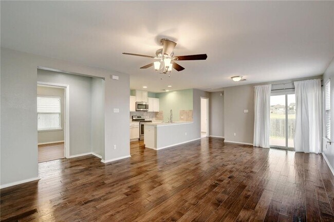 Foto del edificio - 261 New Bridge Dr