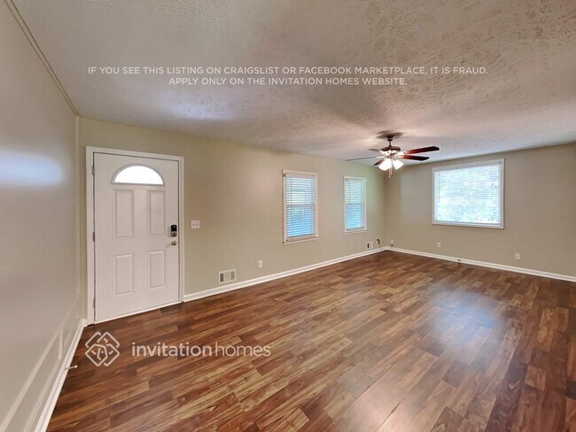 Foto del edificio - 504 Rivercrest Dr