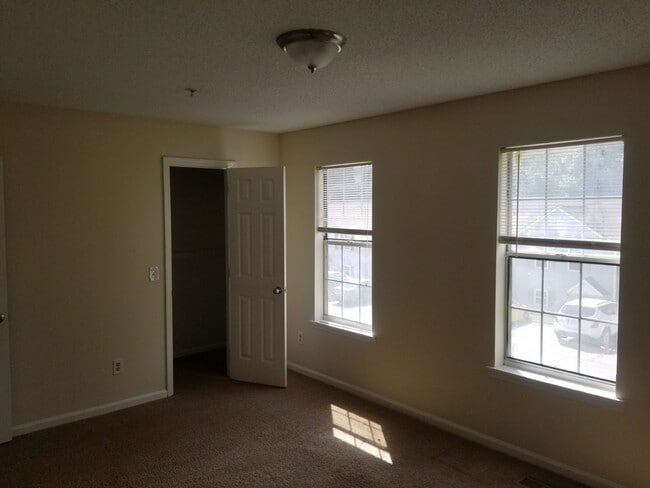 Photo - 1065 Thornwoode Lane Townhome
