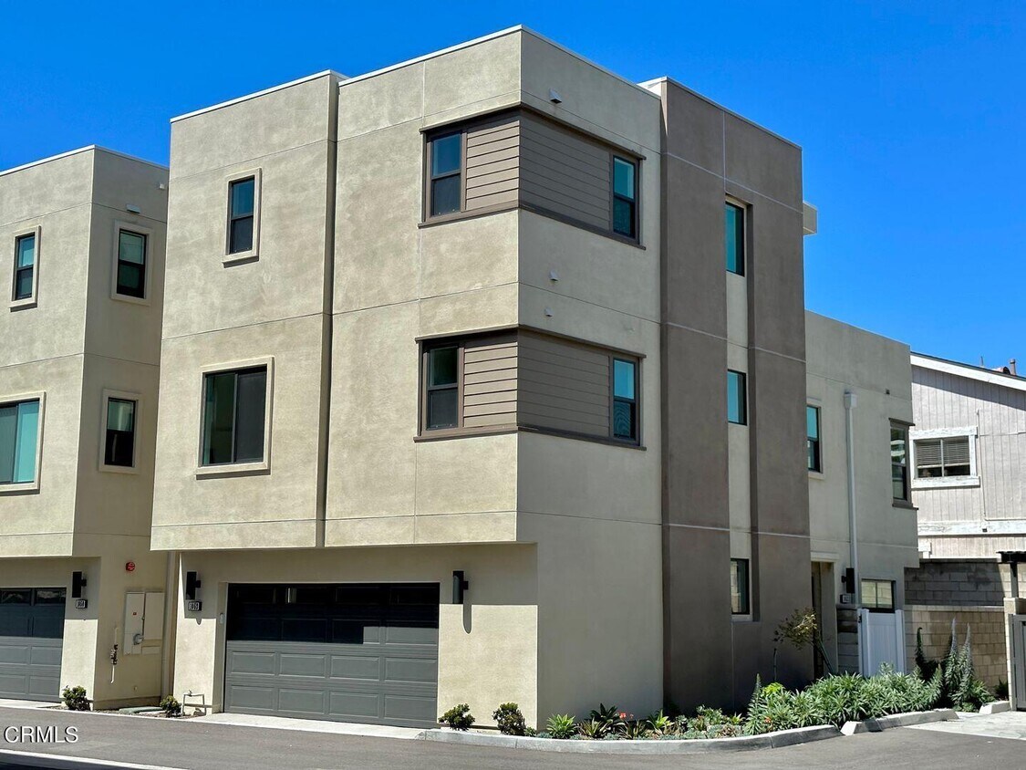 1052 Canal St, Oxnard, CA 93035 House Rental in Oxnard, CA