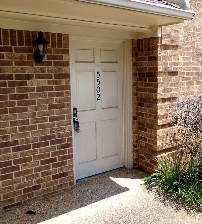 Building Photo - 5502 Indian Springs Dr