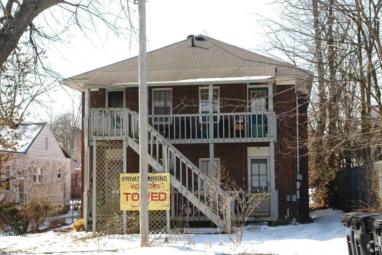 Building Photo - 107 Crestwood Ave