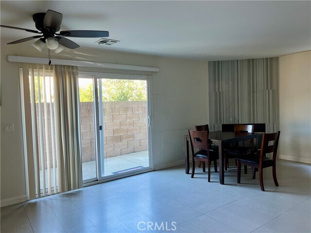 Foto del edificio - 11697 Ramona Blvd