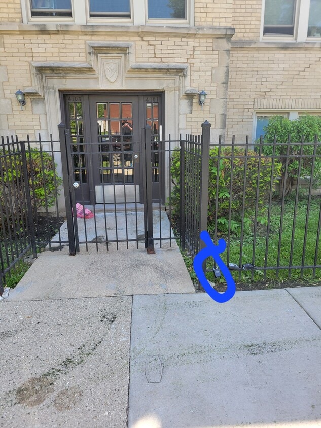 Foto del edificio - 4101 N Sacramento Ave