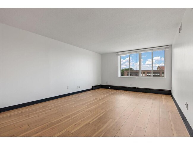 Foto del edificio - 2800 W 44th St