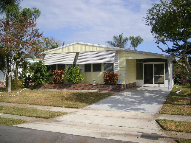 Building Photo - 1765 Mango St NE
