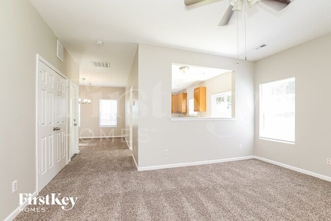 Building Photo - 2140 Lauren Woods Dr