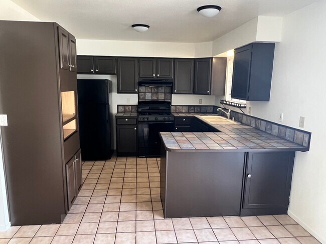 Building Photo - 121 Hexham Dr