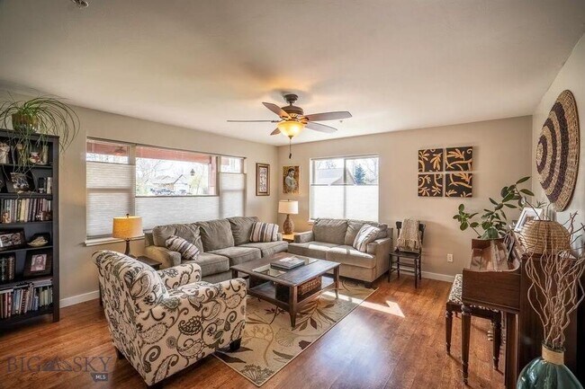 Foto del edificio - 17 Aspenwood Dr