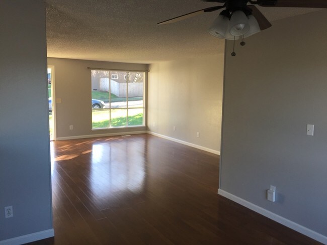 Foto del edificio - 1721 SW Lillyben Ave Gresham, OR 97080