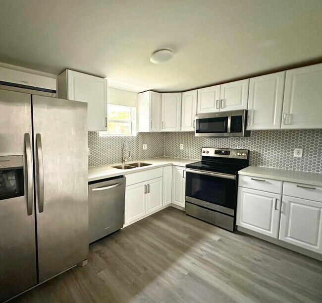 Foto del edificio - 1645 NE 175th St