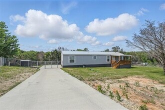 Building Photo - 1010 Hopi Ct