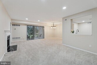Building Photo - 204 Mountainview Dr
