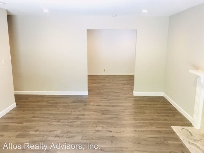 Building Photo - 4 br, 2 bath House - 863 S. Mary Avenue