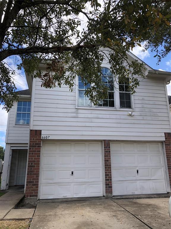 Foto principal - 6607 Bellaire Gardens Dr