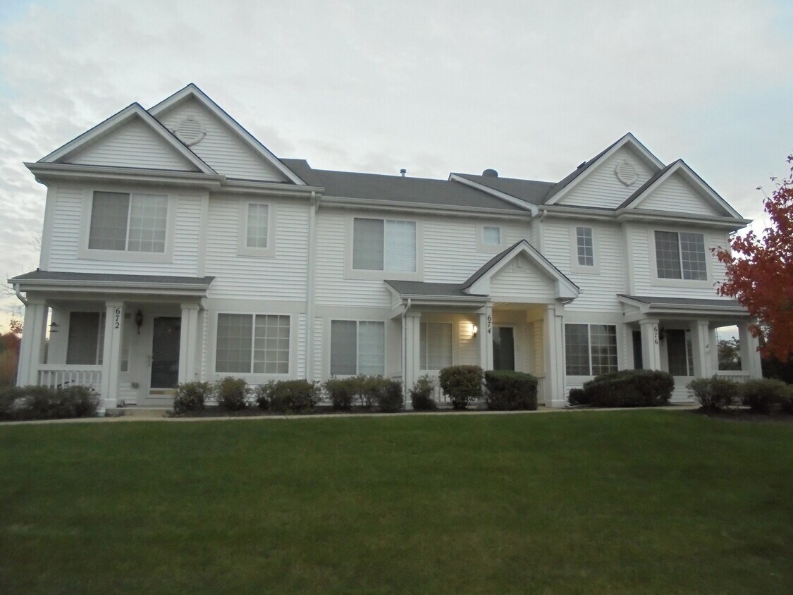 Primary Photo - 674 Lincoln Station Dr