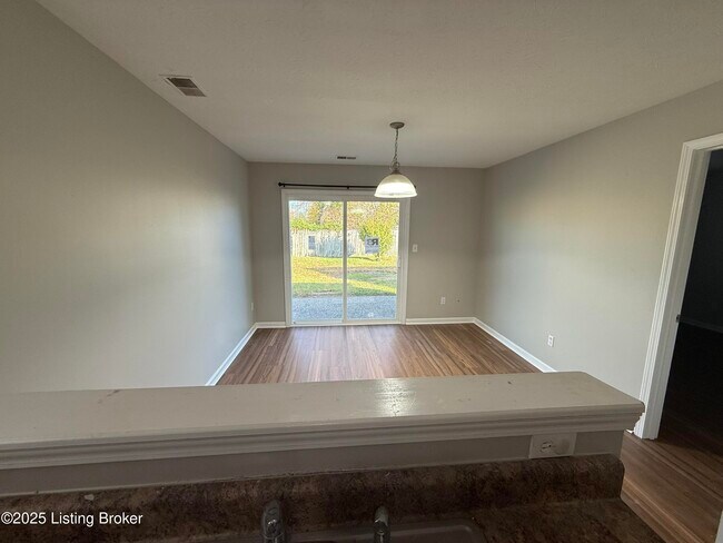 Foto del edificio - 7613 Beulah Church Rd