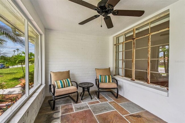 Building Photo - 275 Mateo Way NE