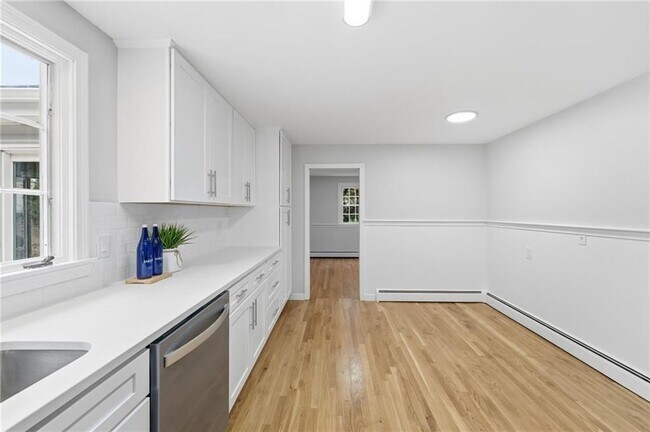 Foto del edificio - 38 Juniper Ln