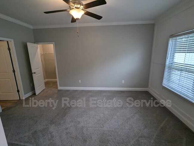 Foto del edificio - 172 Taylors Crk Dr