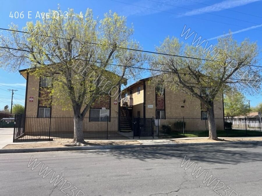 Primary Photo - EAST PALMDALE 2BD/ 1 BATH 2ND FLOOR APT