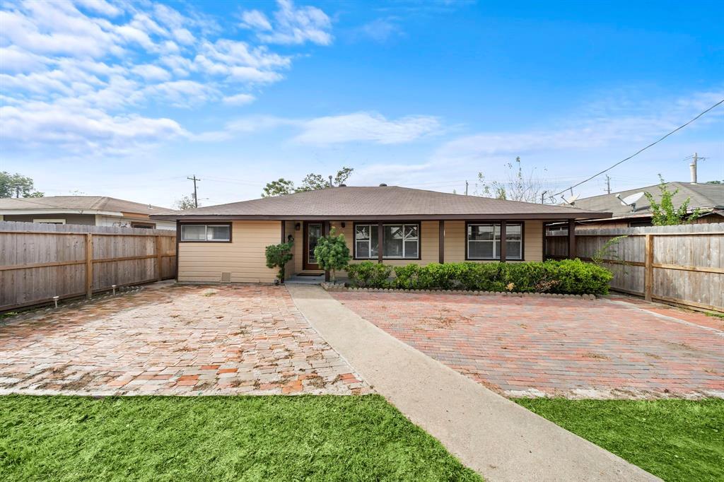 Foto principal - 4105 Rutland St