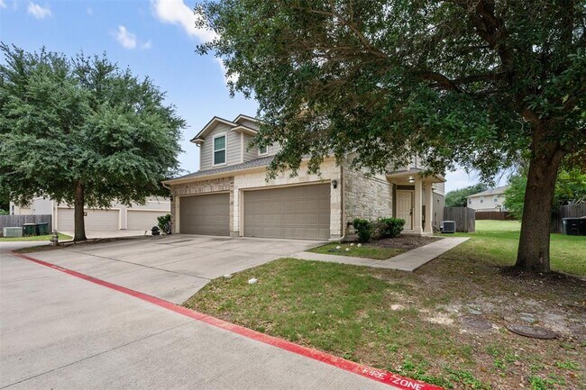 Foto del edificio - 14412 Lewis Carroll Ln