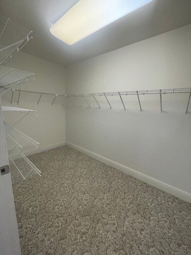 Foto del edificio - The Suites at West Park