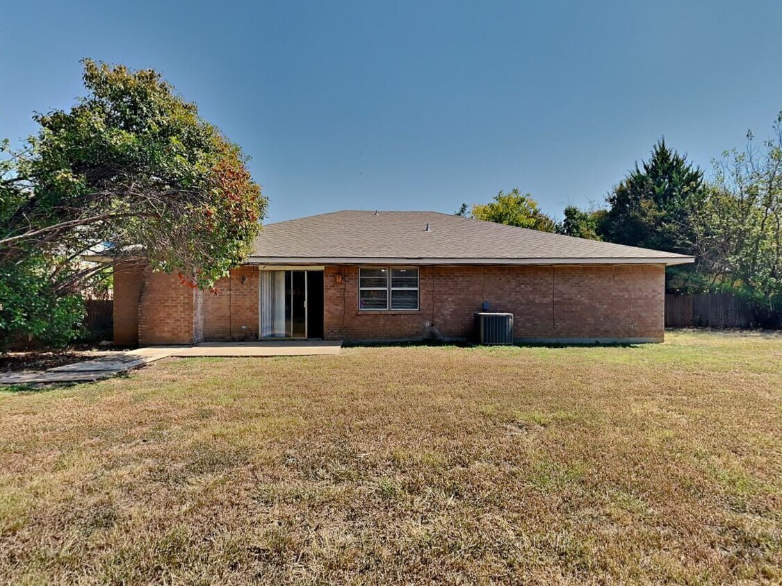 2306 Starke Ct, Arlington, TX 76006 House Rental in Arlington, TX