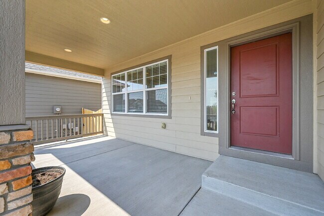 Foto del edificio - $2,650 - 3 Bed, 2.5 Bath Home in Co Spring...