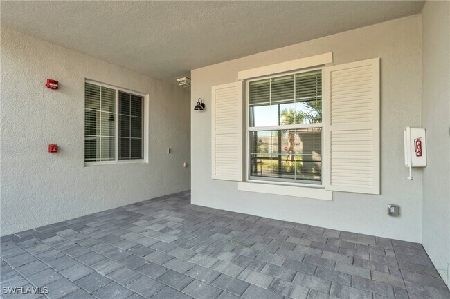 Foto del edificio - 5454 Double Eagle Cir