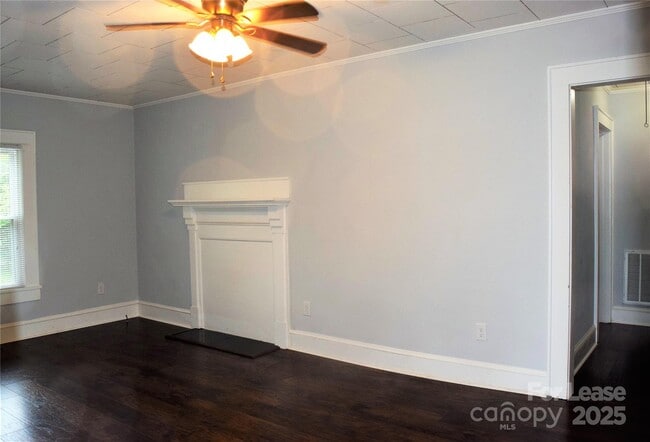 Foto del edificio - 234 N Eastway Dr