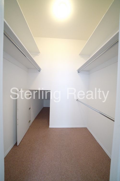 Building Photo - 1827 27th Ave