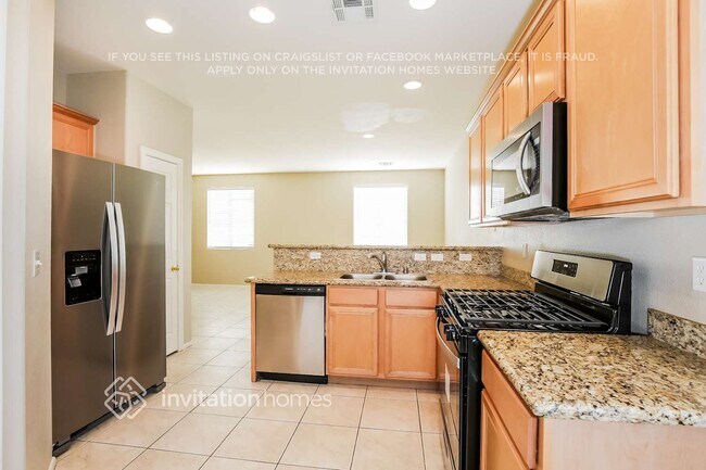 Foto del edificio - 9829 Fountain Walk Ave