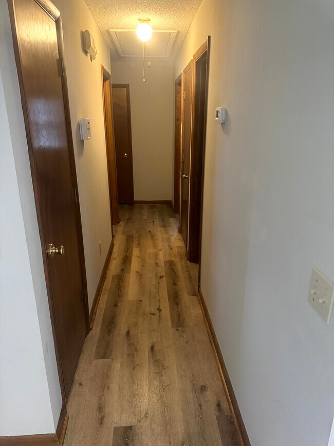Building Photo - 105 Rabun Ave
