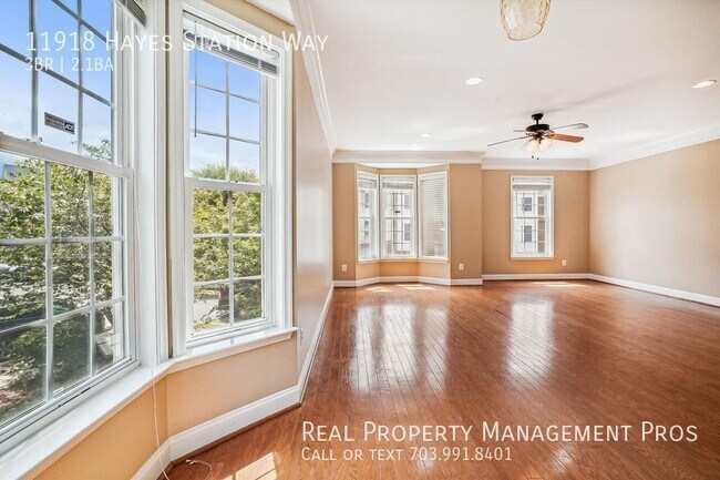Building Photo - Qualify for a Zero Deposit?