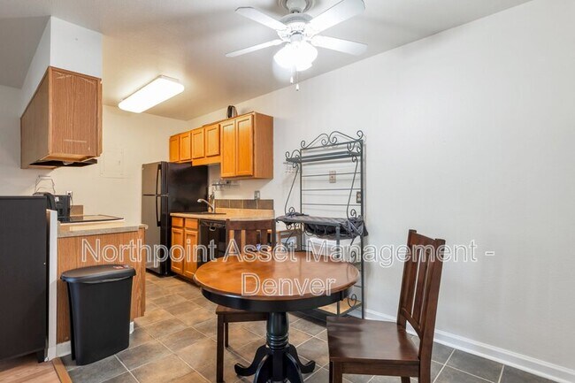 Foto del edificio - 850 W Moorhead Cir
