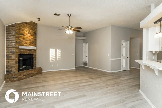 Building Photo - 1808 Yellowstone Ln