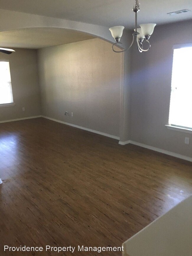 Building Photo - 3 br, 2 bath House - 4623 W. Colfax Loop