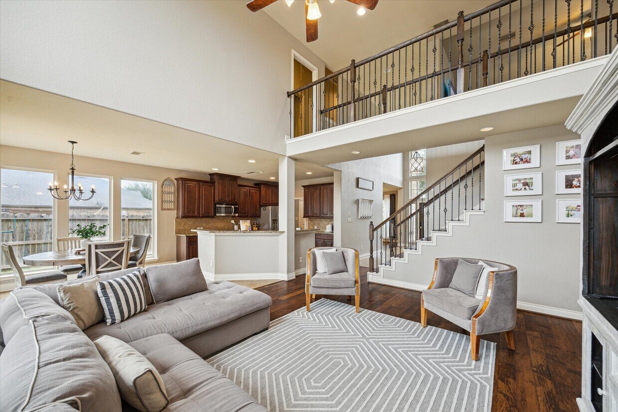 Foto principal - 28919 Crested Butte Dr