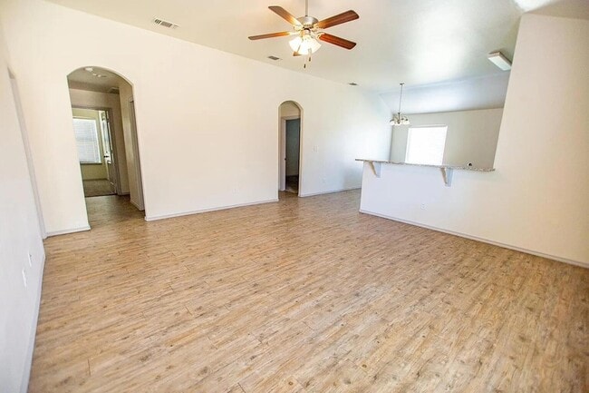 Foto del edificio - 1406 Kingston St