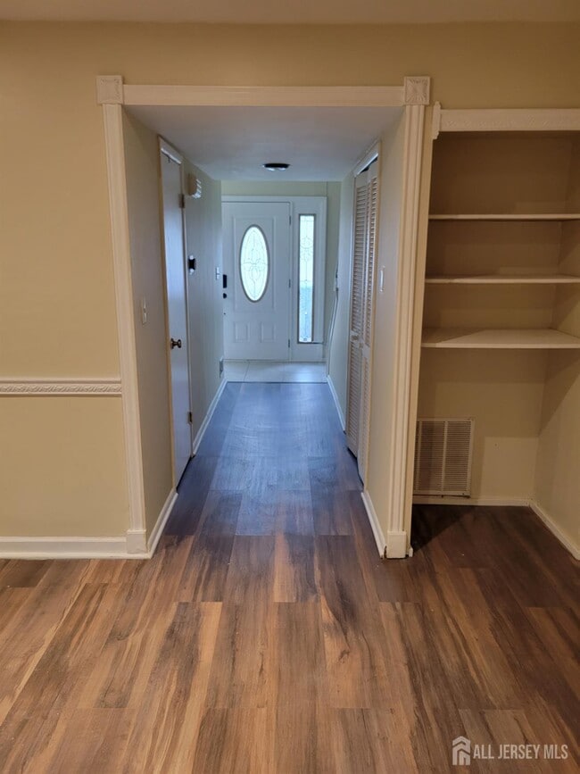 Foto del edificio - 15 Van Pelt Ct