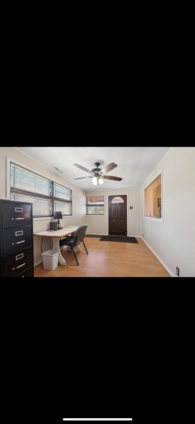 Foto del edificio - 234 N Hamilton St