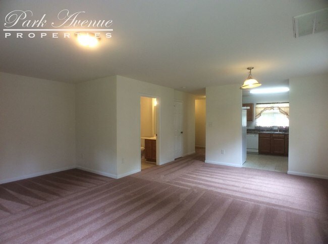 Foto del edificio - 412 W Hillsboro St